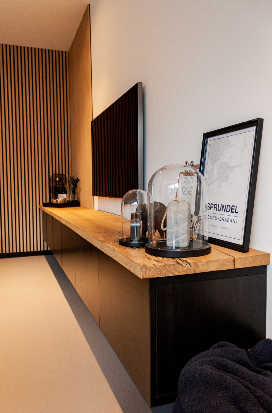 Tv plank Barnwood geschaafd