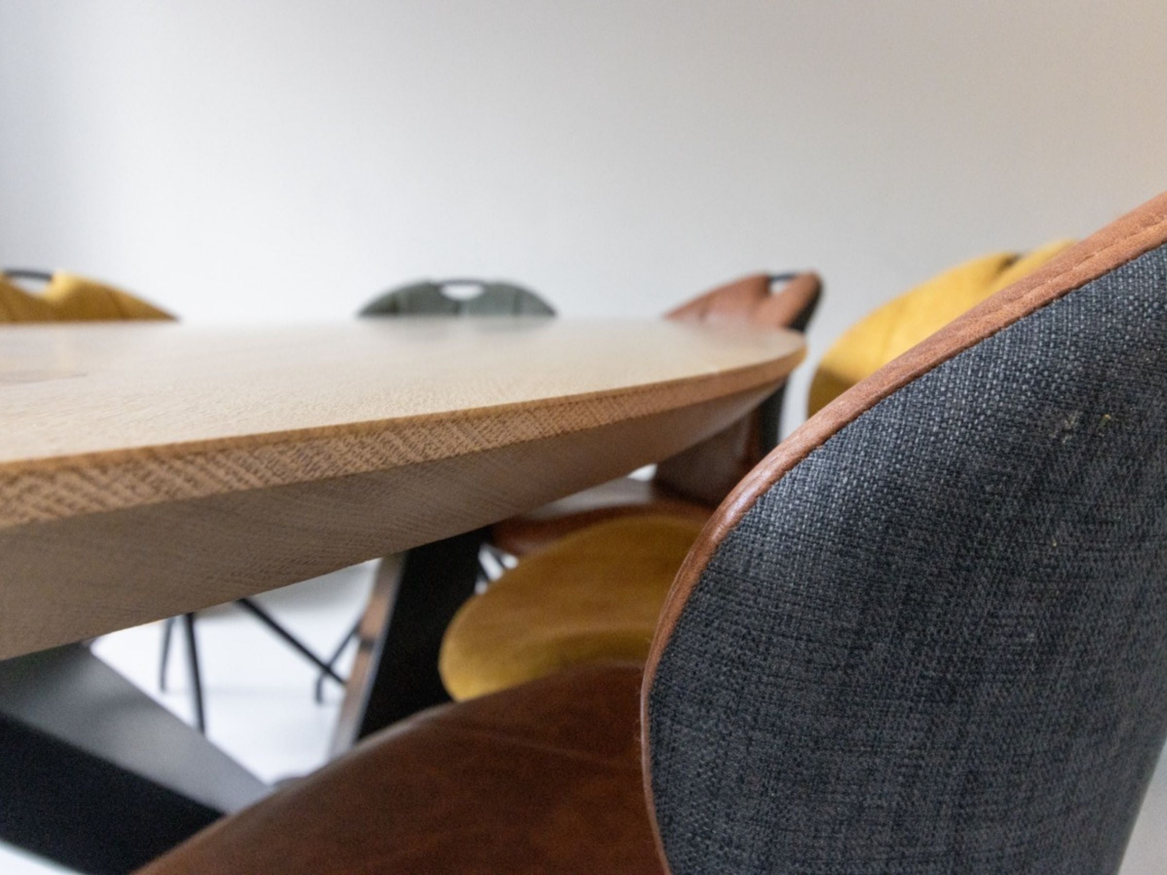 Eettafel ovaal - Rustiek eikenhout