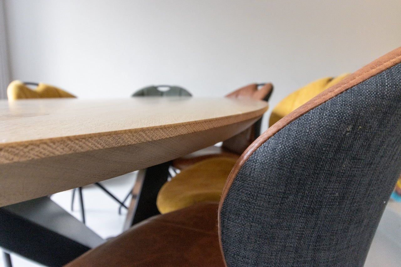Eettafel ovaal - Rustiek eikenhout
