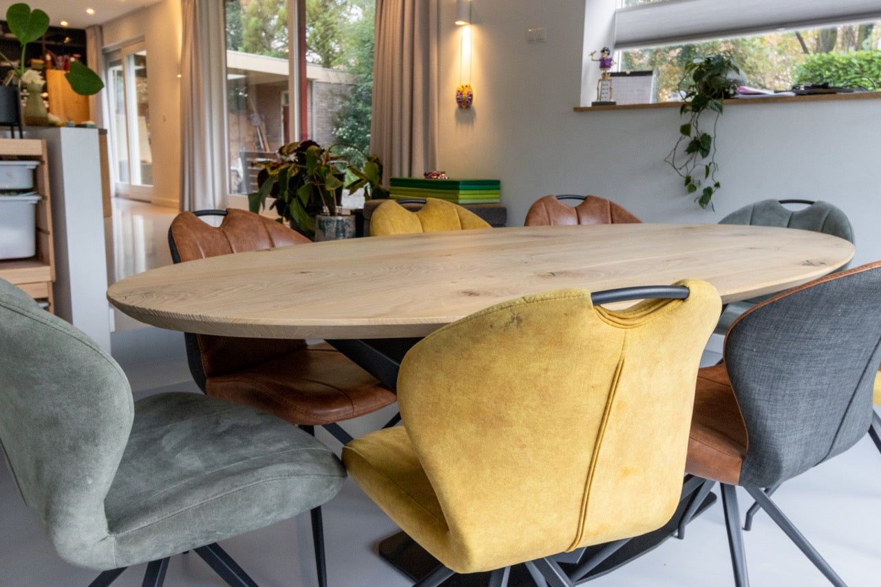 Eettafel ovaal - Rustiek eikenhout