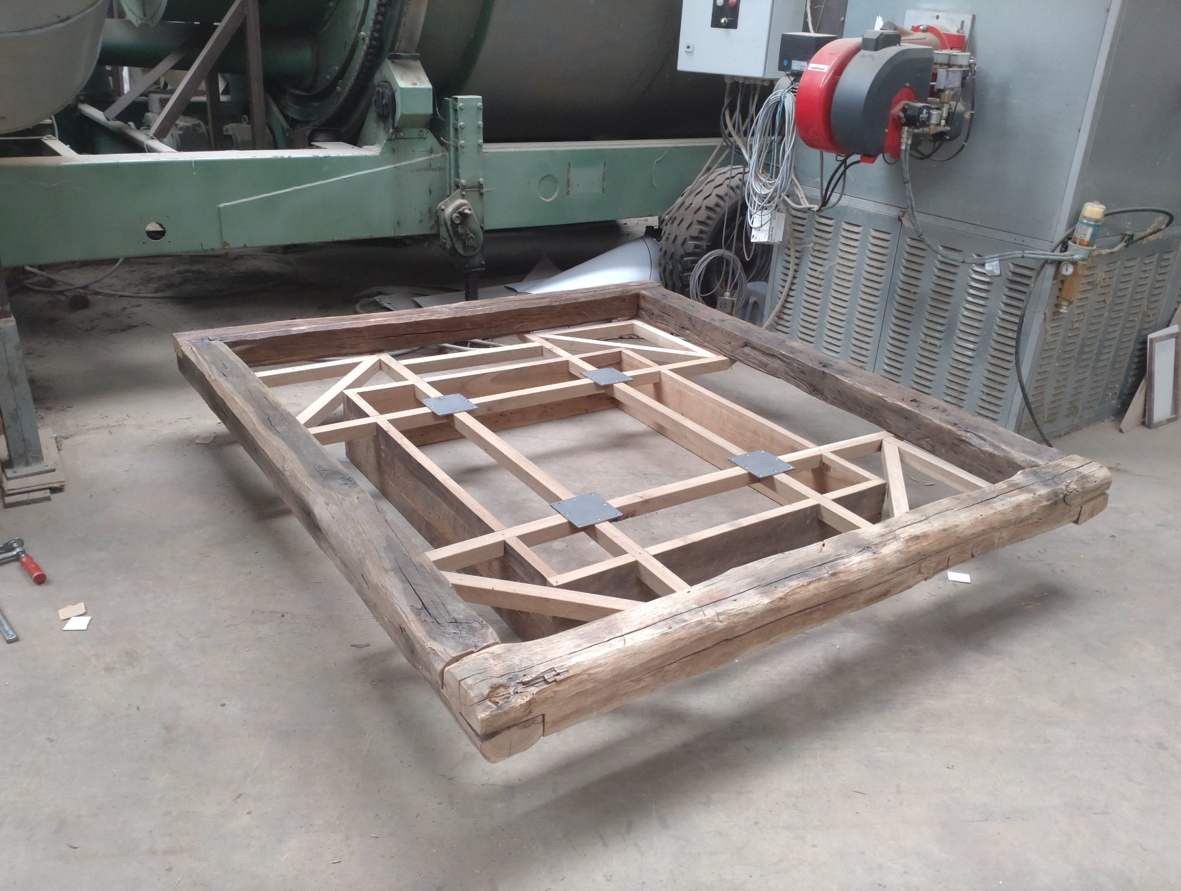 Bed ombouw - Barnwood balken