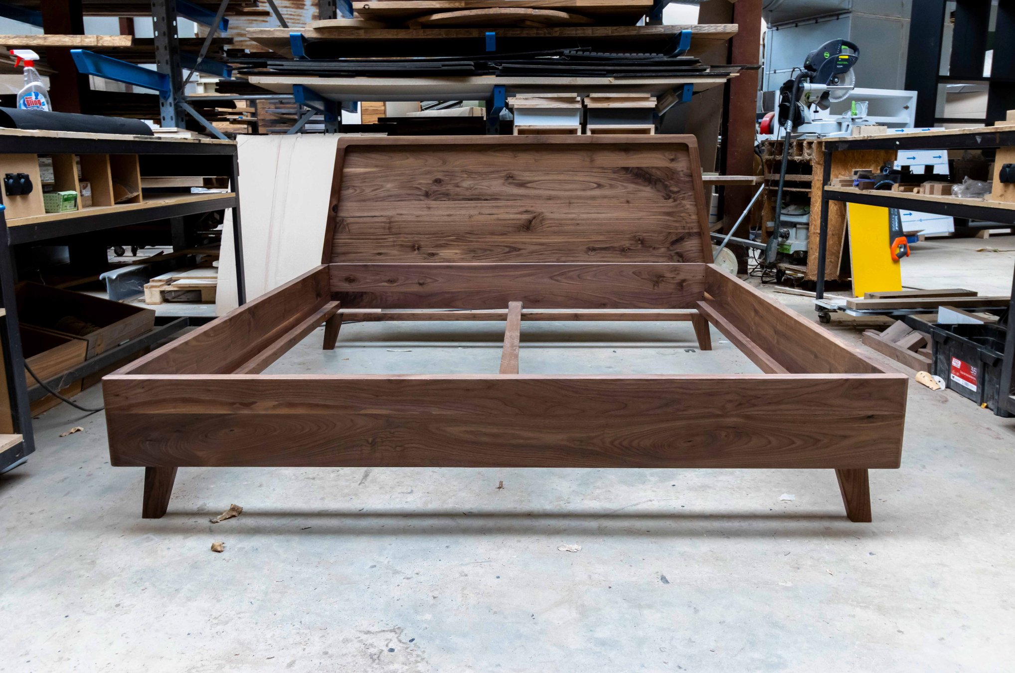 Bed ombouw - Noten design