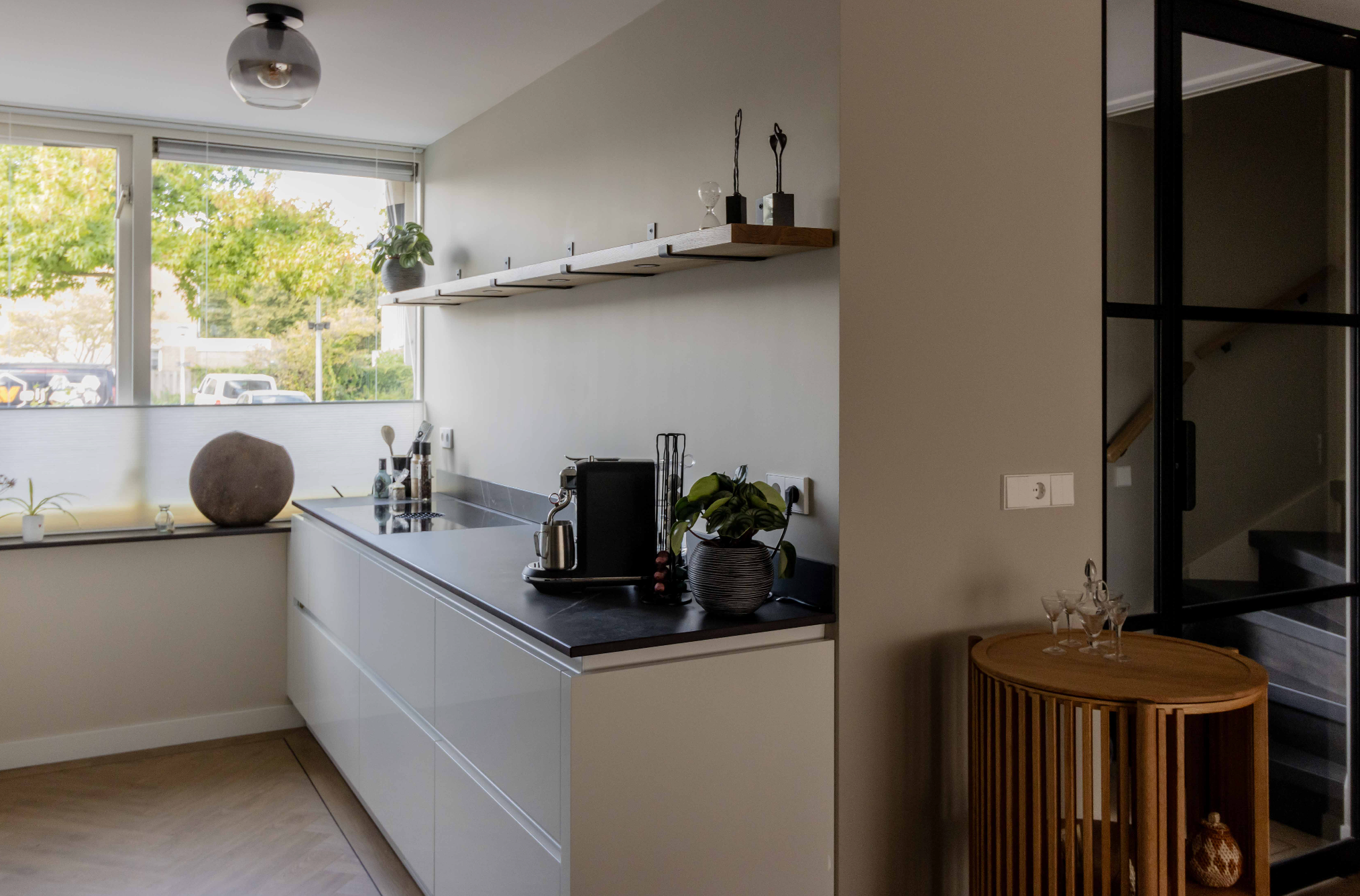 Wandplank met ingebouwde spots