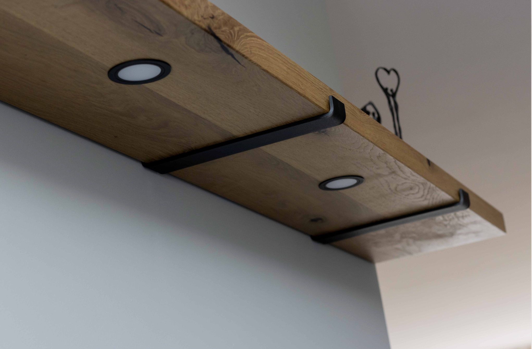 Wandplank met ingebouwde spots