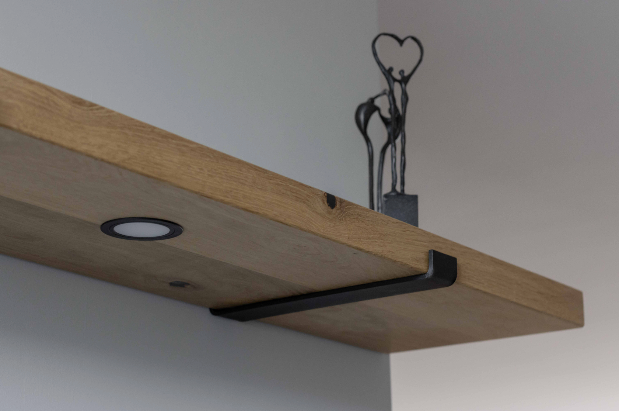 Wandplank met ingebouwde spots