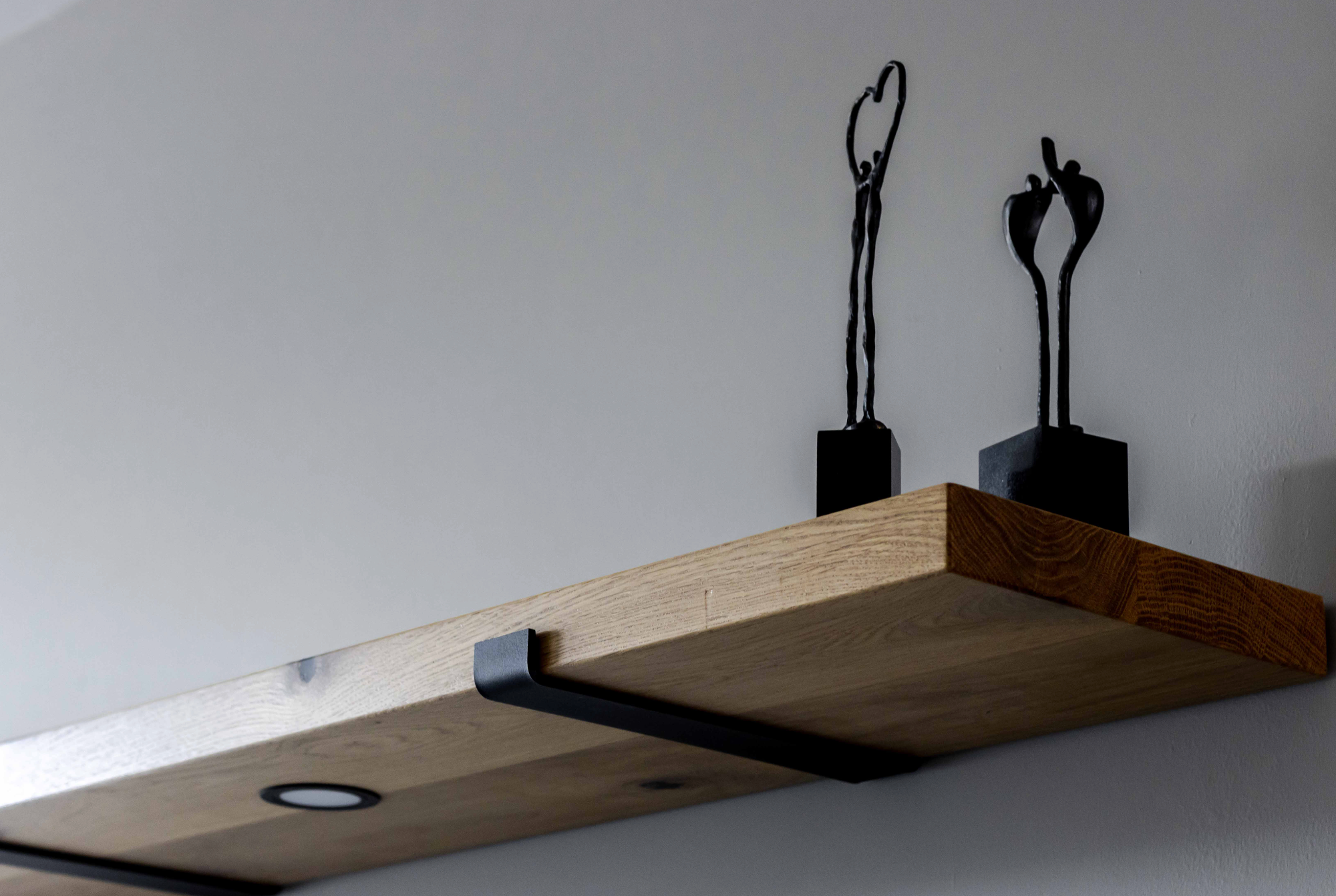 Wandplank met ingebouwde spots