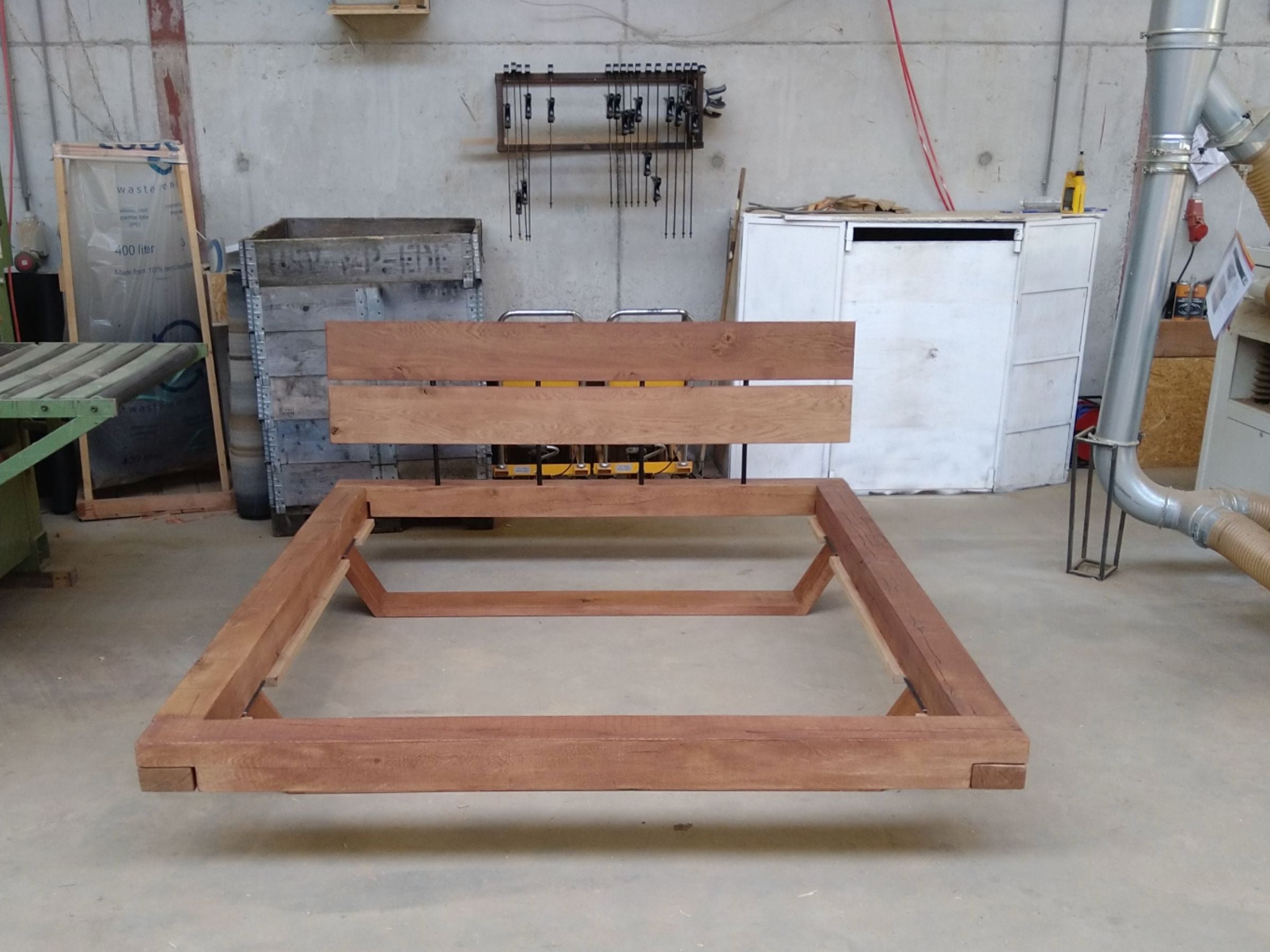 Bed ombouw - Eiken balken "brown smoked".