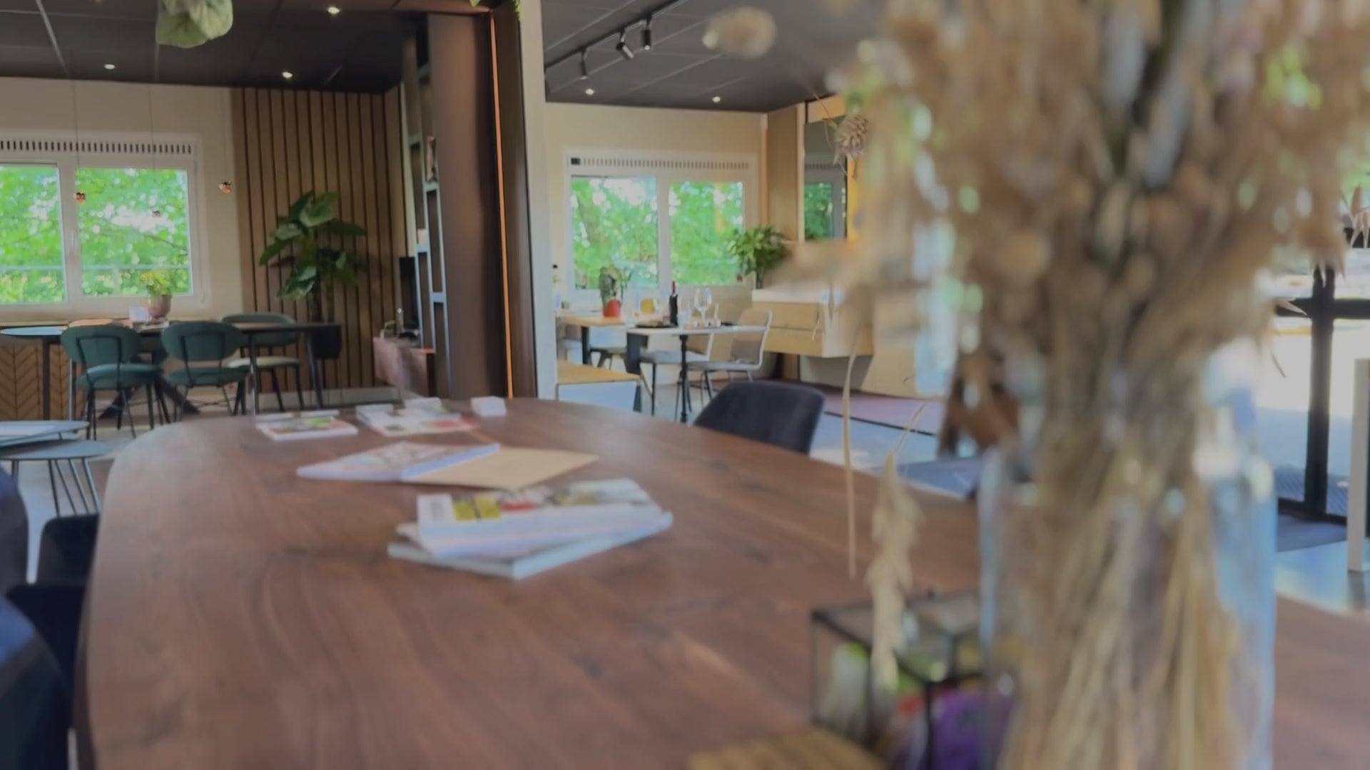 Video laden: Showroom Weij, Maatwerk Interieur, Op maakt gemaakt meubel